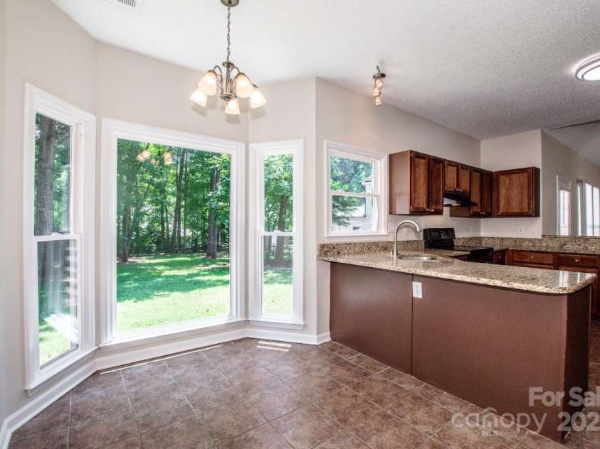 169 Southhaven Drive, Mooresville, NC 28117.  MLS# CAR4278204, YatesRealty ID 24260. 