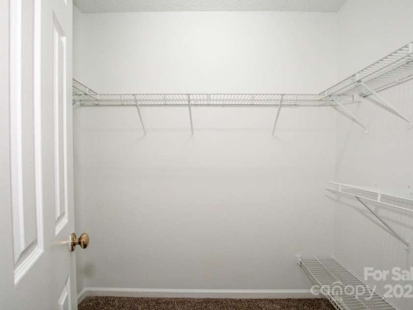 169 Southhaven Drive, Mooresville, NC 28117.  MLS# CAR4278204, YatesRealty ID 24260. 