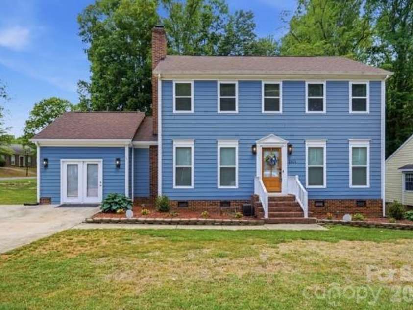 2501 Olde Whitehall Road, Charlotte, NC 28273.  MLS# CAR4366487, YatesRealty ID 24260. 