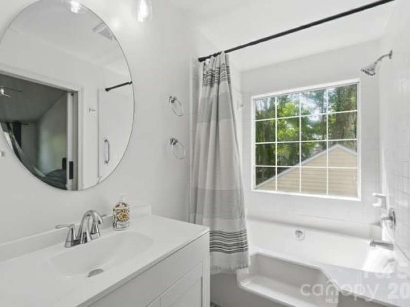 2501 Olde Whitehall Road, Charlotte, NC 28273.  MLS# CAR4366487, YatesRealty ID 24260. 