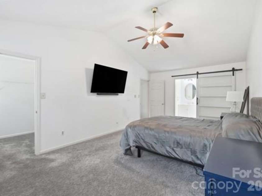 2501 Olde Whitehall Road, Charlotte, NC 28273.  MLS# CAR4366487, YatesRealty ID 24260. 