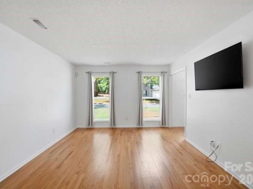 2501 Olde Whitehall Road, Charlotte, NC 28273.  MLS# CAR4366487, YatesRealty ID 24260. 