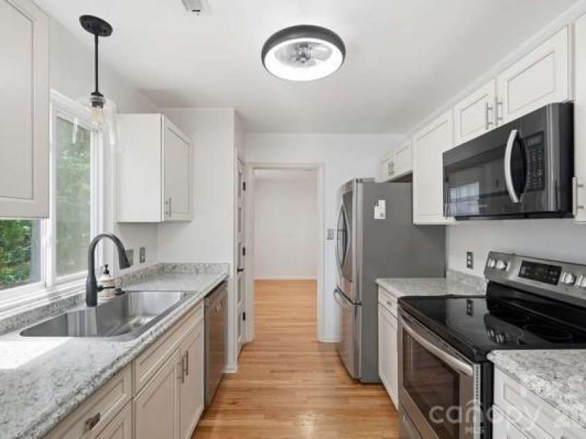 2501 Olde Whitehall Road, Charlotte, NC 28273.  MLS# CAR4366487, YatesRealty ID 24260. 