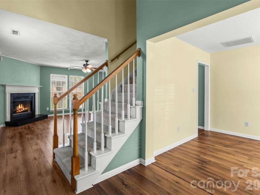 3047 Wyntree Court, Matthews, NC 28104.  MLS# CAR4381909, YatesRealty ID 24261. 