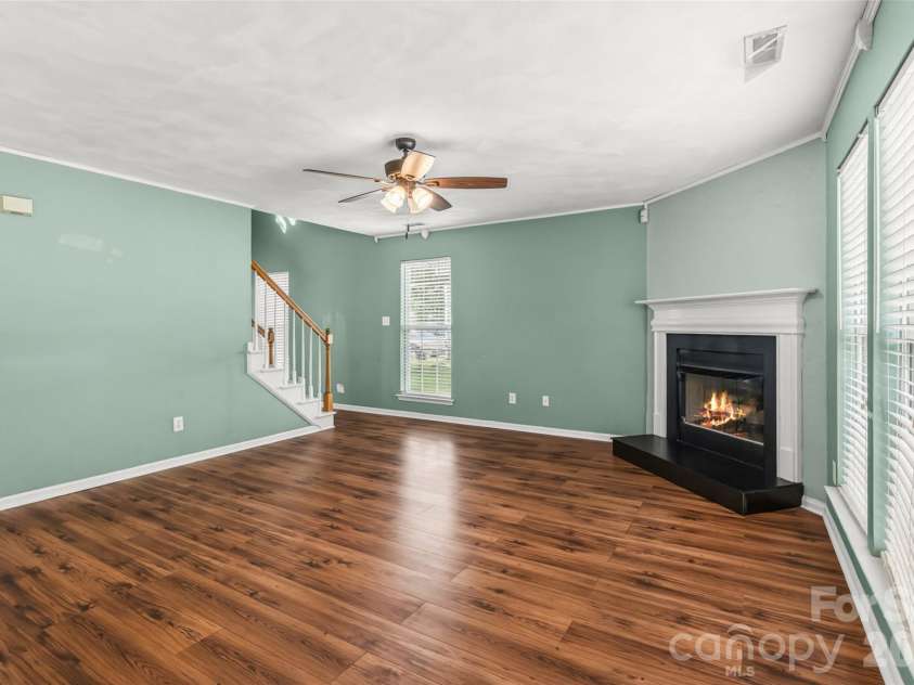 3047 Wyntree Court, Matthews, NC 28104.  MLS# CAR4381909, YatesRealty ID 24261. 