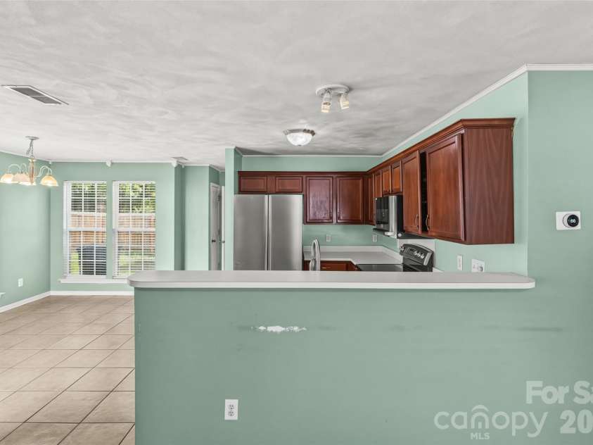 3047 Wyntree Court, Matthews, NC 28104.  MLS# CAR4381909, YatesRealty ID 24261. 