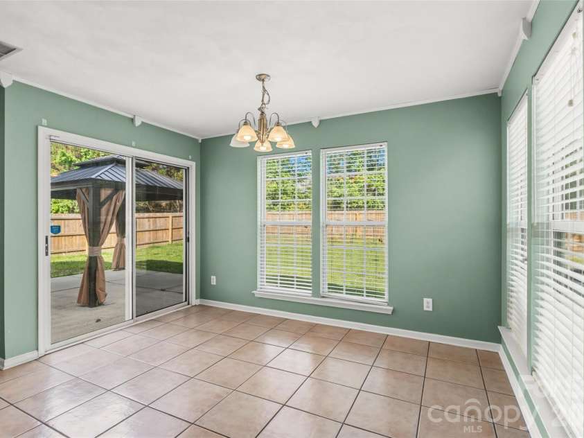 3047 Wyntree Court, Matthews, NC 28104.  MLS# CAR4381909, YatesRealty ID 24261. 