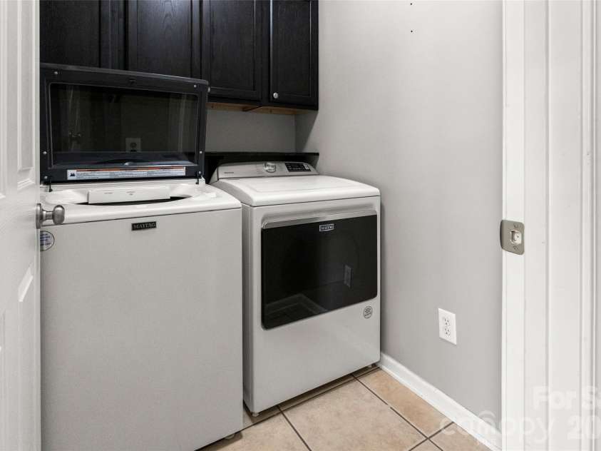 3047 Wyntree Court, Matthews, NC 28104.  MLS# CAR4381909, YatesRealty ID 24261. 