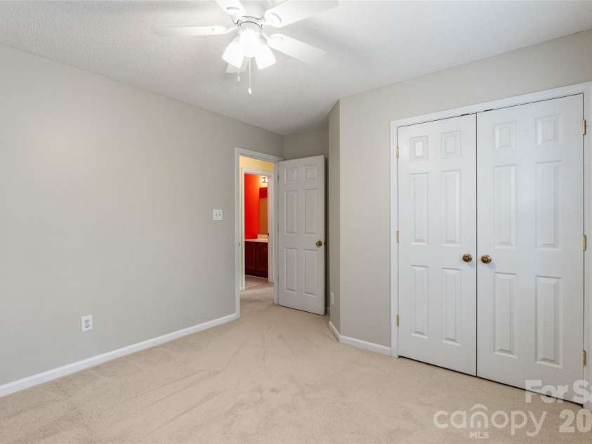 3047 Wyntree Court, Matthews, NC 28104.  MLS# CAR4381909, YatesRealty ID 24261. 