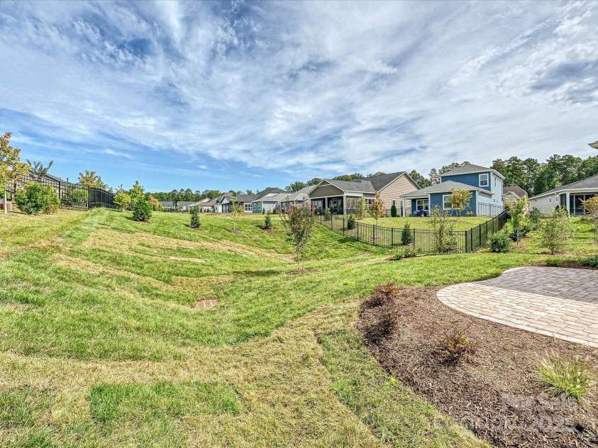 118 STOWAWAY Drive, Denver, NC 28037.  MLS# CAR4278600, YatesRealty ID 24262. Backyard