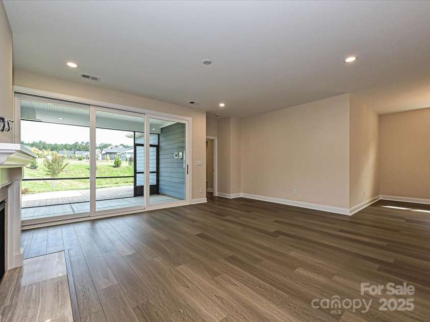 118 STOWAWAY Drive, Denver, NC 28037.  MLS# CAR4278600, YatesRealty ID 24262. Great Room