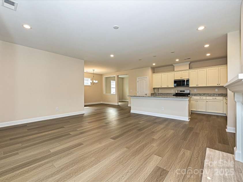 118 STOWAWAY Drive, Denver, NC 28037.  MLS# CAR4278600, YatesRealty ID 24262. Great Room