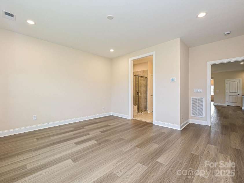 118 STOWAWAY Drive, Denver, NC 28037.  MLS# CAR4278600, YatesRealty ID 24262. Primary Bedroom