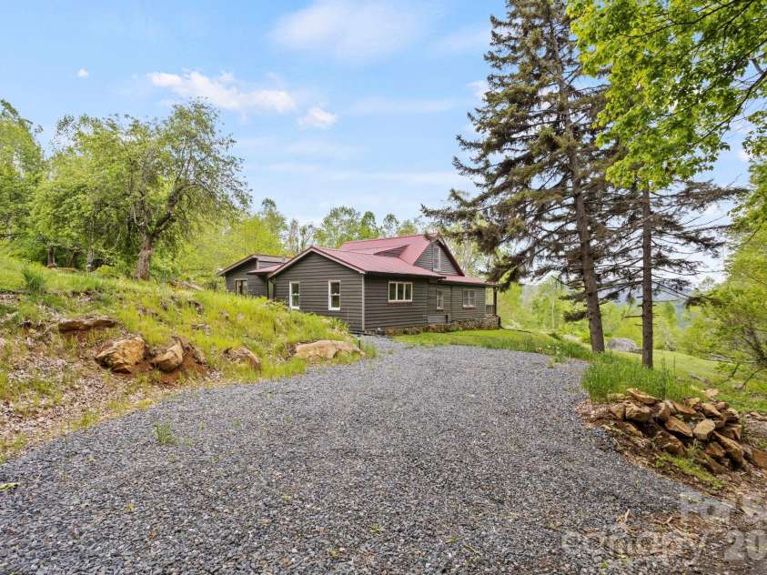 1108 Pine Root Branch Road, Bakersville, NC 28705.  MLS# CAR4376501, YatesRealty ID 24263. 