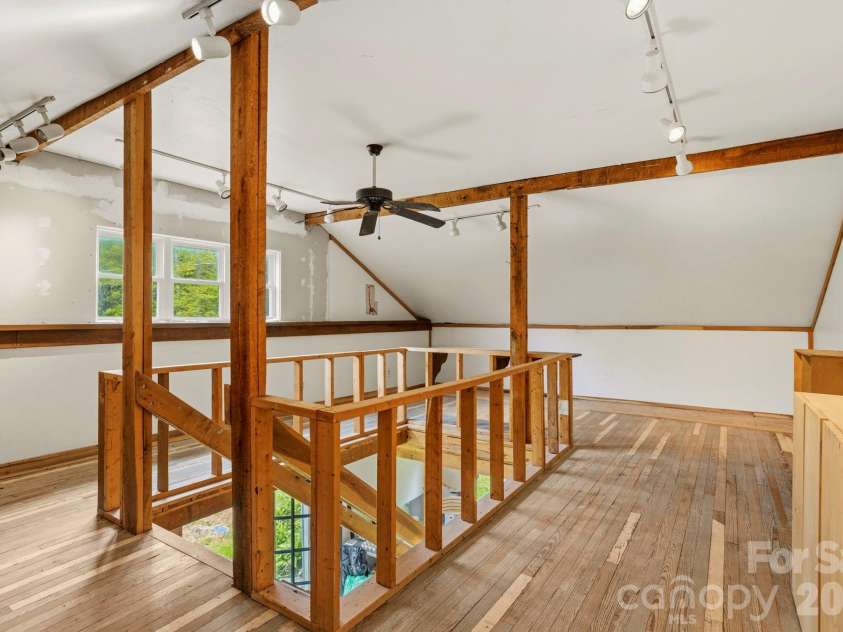 1108 Pine Root Branch Road, Bakersville, NC 28705.  MLS# CAR4376501, YatesRealty ID 24263. 