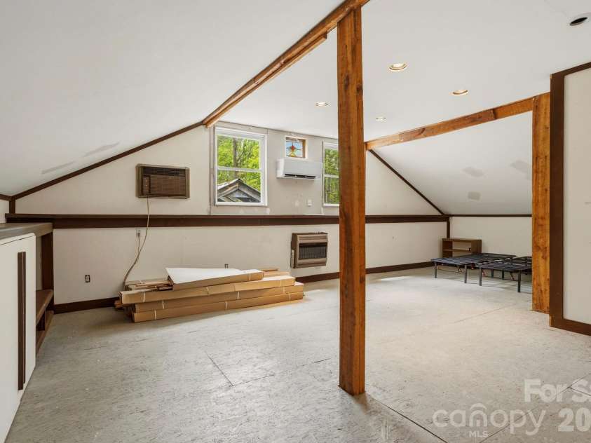 1108 Pine Root Branch Road, Bakersville, NC 28705.  MLS# CAR4376501, YatesRealty ID 24263. 