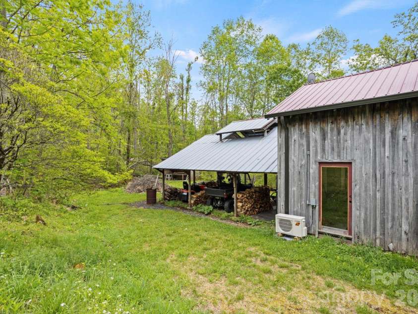 1108 Pine Root Branch Road, Bakersville, NC 28705.  MLS# CAR4376501, YatesRealty ID 24263. 