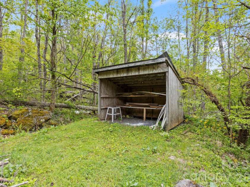 1108 Pine Root Branch Road, Bakersville, NC 28705.  MLS# CAR4376501, YatesRealty ID 24263. 