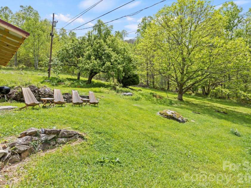 1108 Pine Root Branch Road, Bakersville, NC 28705.  MLS# CAR4376501, YatesRealty ID 24263. 
