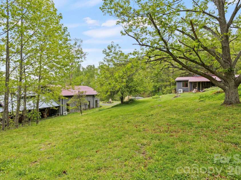 1108 Pine Root Branch Road, Bakersville, NC 28705.  MLS# CAR4376501, YatesRealty ID 24263. 