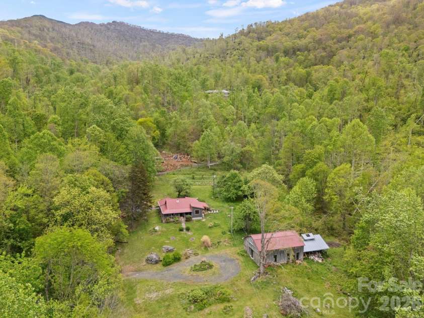 1108 Pine Root Branch Road, Bakersville, NC 28705.  MLS# CAR4376501, YatesRealty ID 24263. 