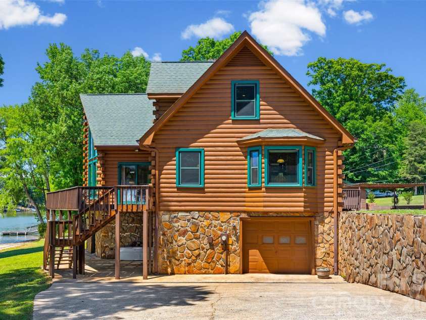 3805 Marwick Road, Charlotte, NC 28278.  MLS# CAR4384313, YatesRealty ID 24264. 