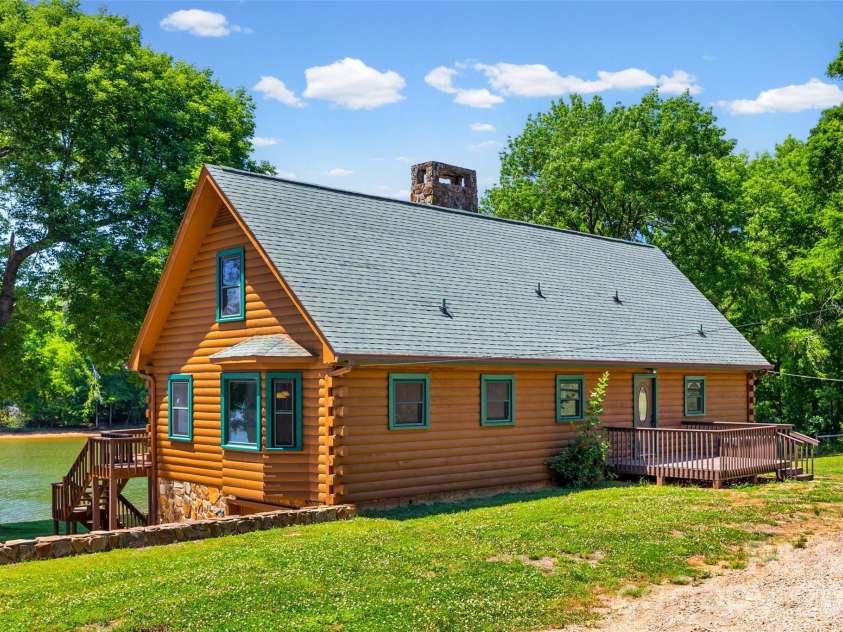 3805 Marwick Road, Charlotte, NC 28278.  MLS# CAR4384313, YatesRealty ID 24264. 