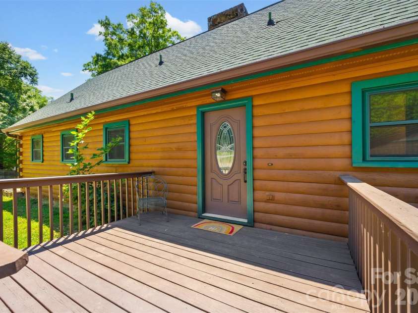 3805 Marwick Road, Charlotte, NC 28278.  MLS# CAR4384313, YatesRealty ID 24264. 