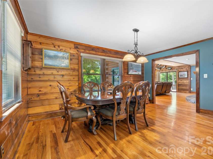 3805 Marwick Road, Charlotte, NC 28278.  MLS# CAR4384313, YatesRealty ID 24264. 