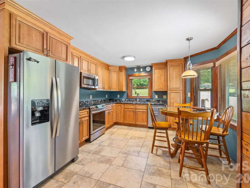 3805 Marwick Road, Charlotte, NC 28278.  MLS# CAR4384313, YatesRealty ID 24264. 