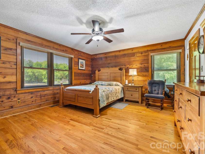 3805 Marwick Road, Charlotte, NC 28278.  MLS# CAR4384313, YatesRealty ID 24264. 