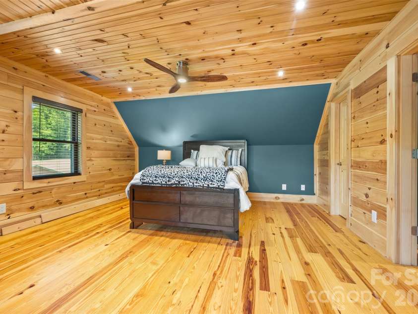 3805 Marwick Road, Charlotte, NC 28278.  MLS# CAR4384313, YatesRealty ID 24264. 