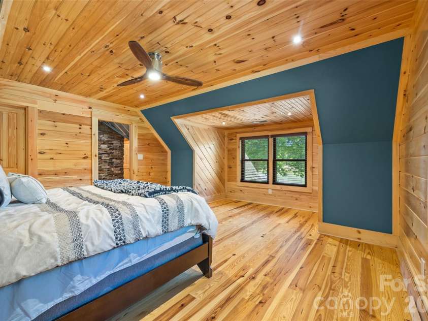 3805 Marwick Road, Charlotte, NC 28278.  MLS# CAR4384313, YatesRealty ID 24264. 
