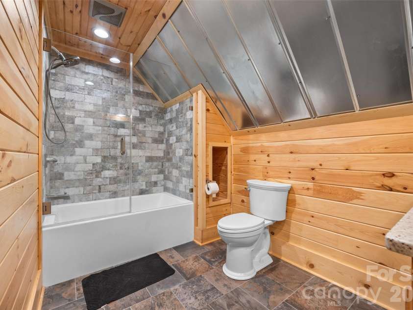 3805 Marwick Road, Charlotte, NC 28278.  MLS# CAR4384313, YatesRealty ID 24264. 