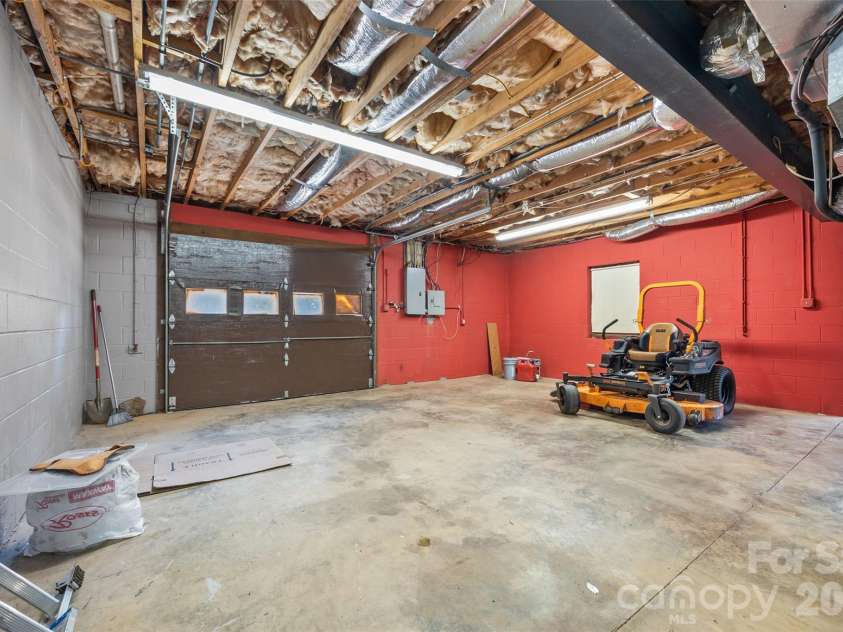 3805 Marwick Road, Charlotte, NC 28278.  MLS# CAR4384313, YatesRealty ID 24264. 