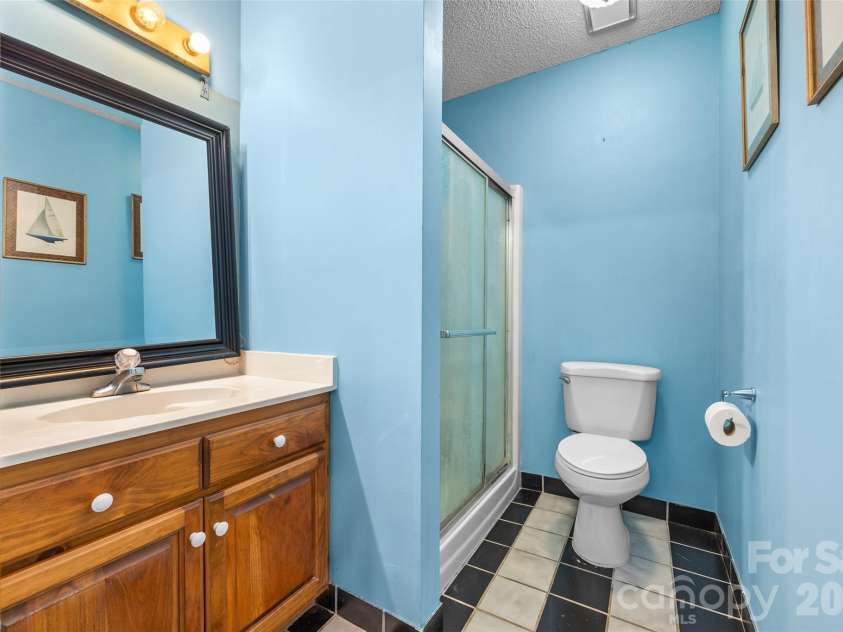 3805 Marwick Road, Charlotte, NC 28278.  MLS# CAR4384313, YatesRealty ID 24264. 
