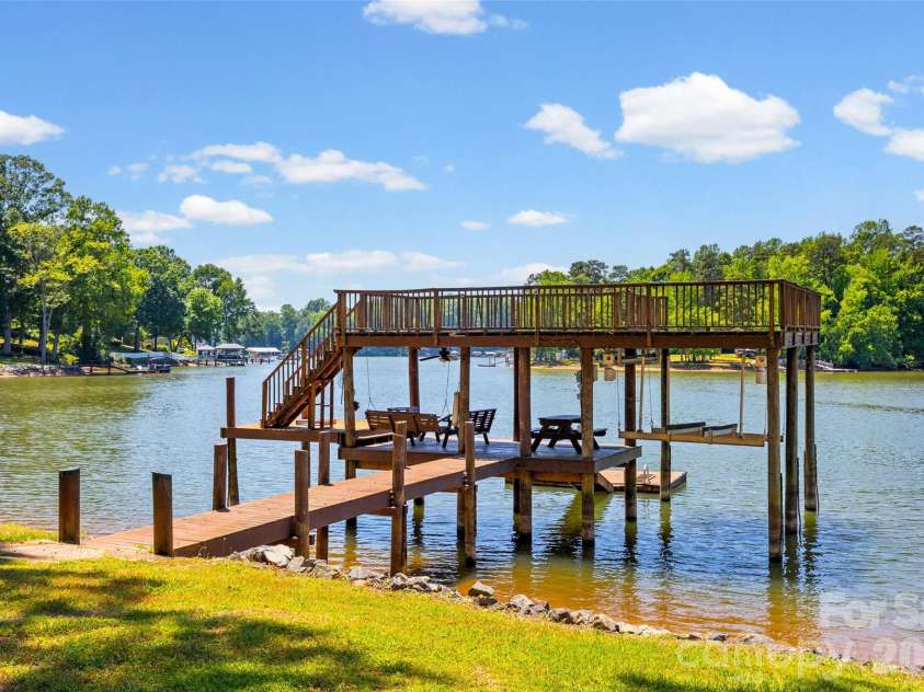 3805 Marwick Road, Charlotte, NC 28278.  MLS# CAR4384313, YatesRealty ID 24264. 
