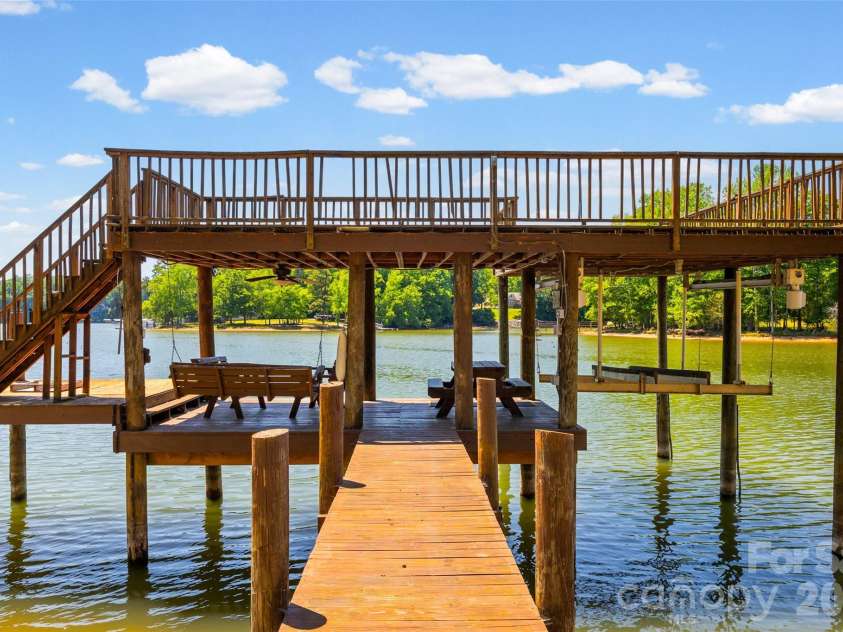 3805 Marwick Road, Charlotte, NC 28278.  MLS# CAR4384313, YatesRealty ID 24264. 