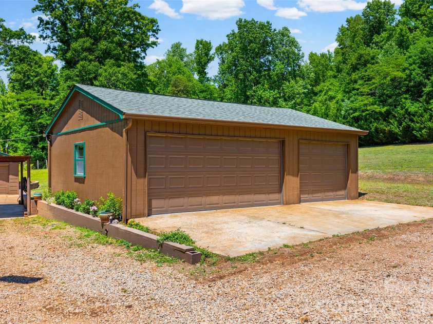3805 Marwick Road, Charlotte, NC 28278.  MLS# CAR4384313, YatesRealty ID 24264. 