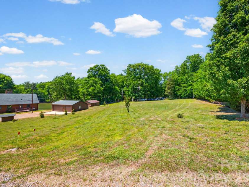 3805 Marwick Road, Charlotte, NC 28278.  MLS# CAR4384313, YatesRealty ID 24264. 