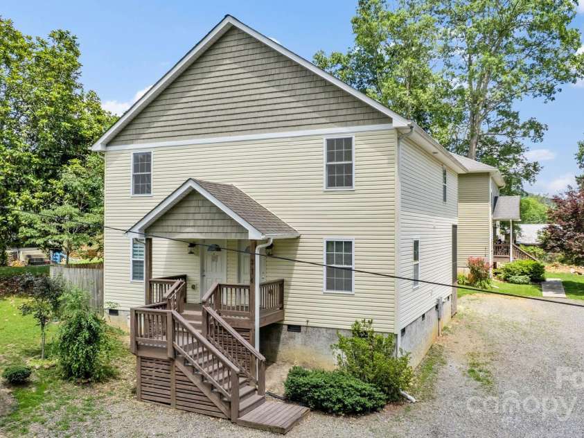 212 & 214 Portmanvilla Road, Black Mountain, NC 28711.  MLS# CAR4278450, YatesRealty ID 24265. 