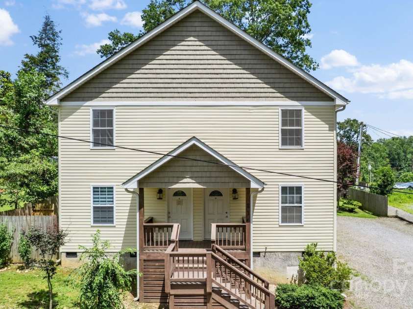 212 & 214 Portmanvilla Road, Black Mountain, NC 28711.  MLS# CAR4278450, YatesRealty ID 24265. 