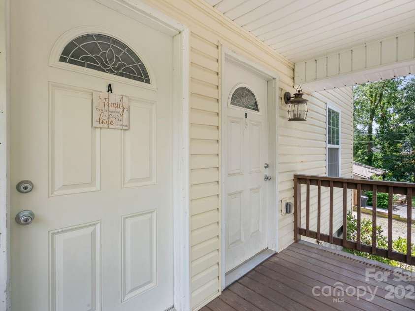 212 & 214 Portmanvilla Road, Black Mountain, NC 28711.  MLS# CAR4278450, YatesRealty ID 24265. 