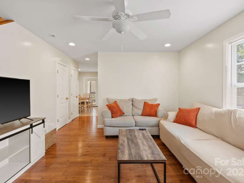 212 & 214 Portmanvilla Road, Black Mountain, NC 28711.  MLS# CAR4278450, YatesRealty ID 24265. 