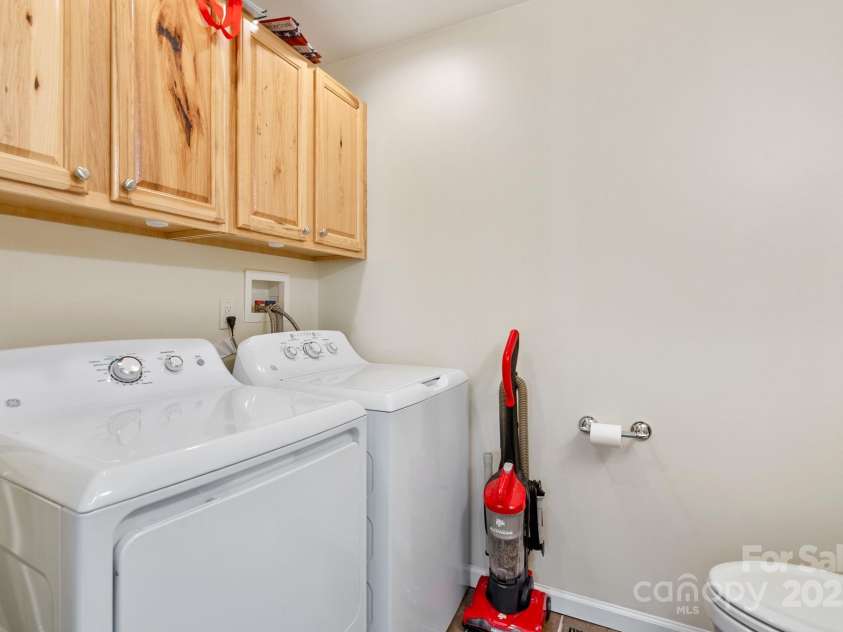 212 & 214 Portmanvilla Road, Black Mountain, NC 28711.  MLS# CAR4278450, YatesRealty ID 24265. 