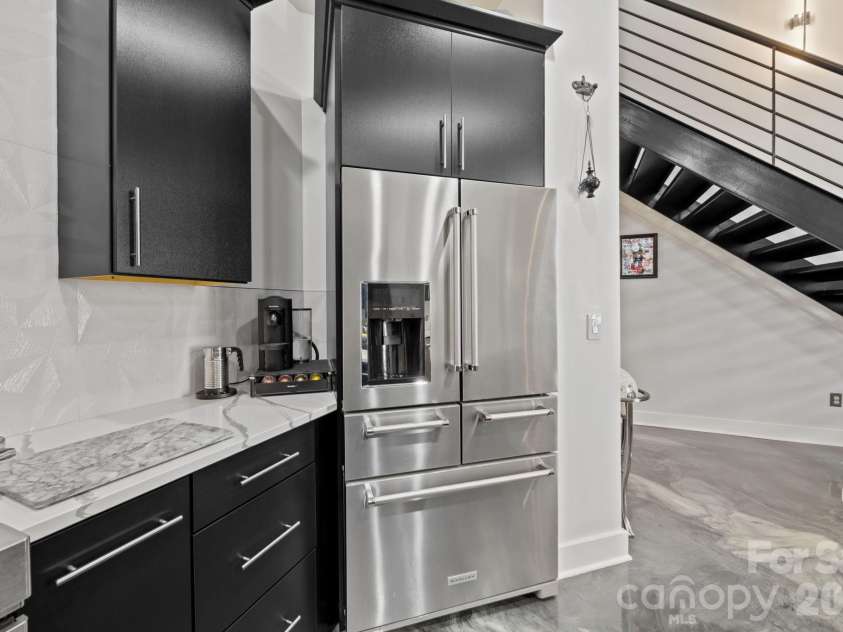 921 Westmere Avenue, Charlotte, NC 28208.  MLS# CAR4357754, YatesRealty ID 24265. 