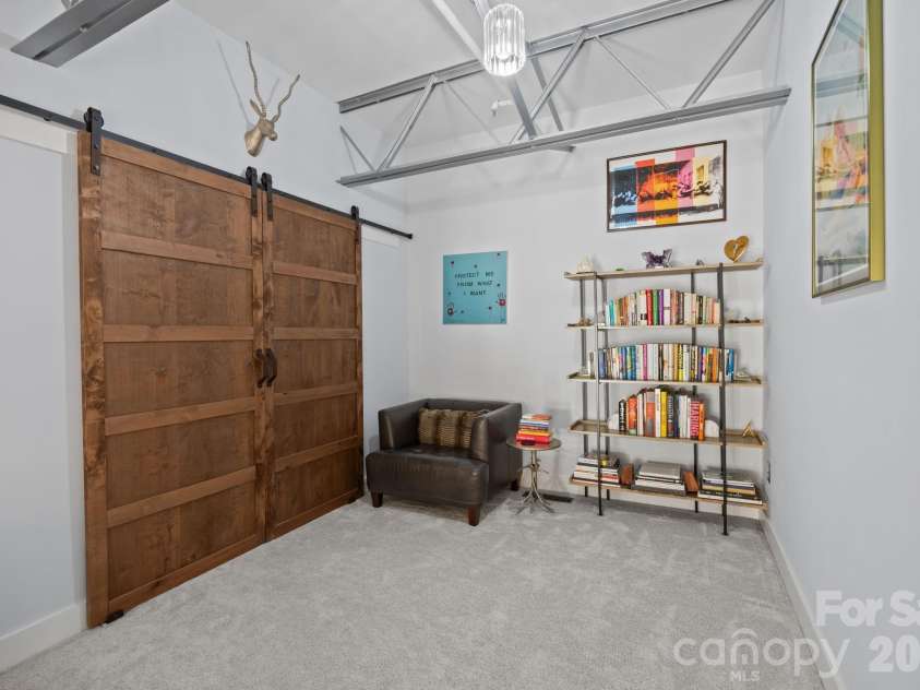 921 Westmere Avenue, Charlotte, NC 28208.  MLS# CAR4357754, YatesRealty ID 24265. 