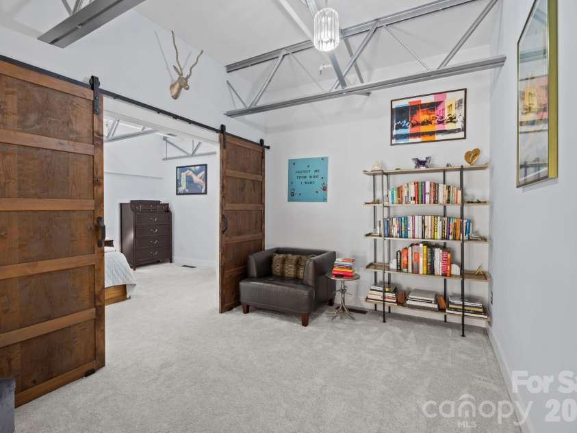 921 Westmere Avenue, Charlotte, NC 28208.  MLS# CAR4357754, YatesRealty ID 24265. 