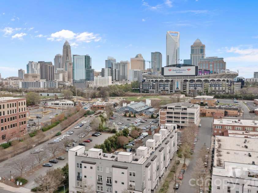 921 Westmere Avenue, Charlotte, NC 28208.  MLS# CAR4428960, YatesRealty ID 24265. 