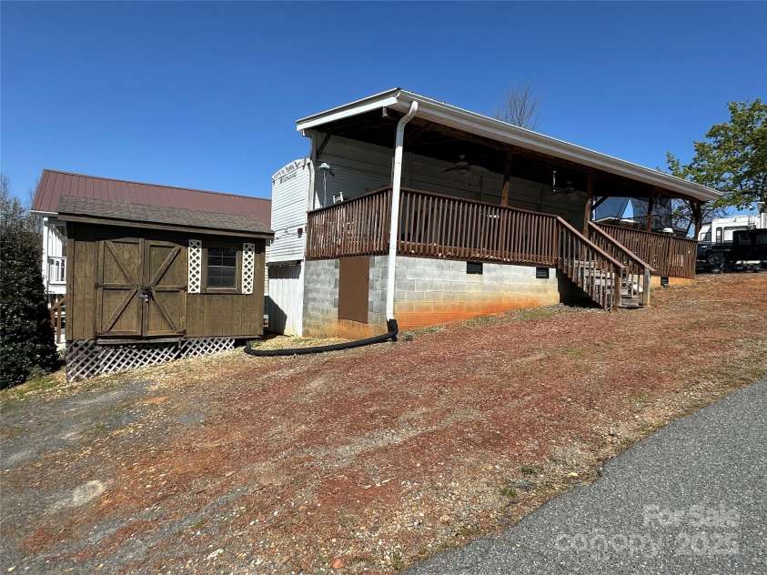 167 Eagle Drive, New London, NC 28127.  MLS# CAR4238518, YatesRealty ID 24266. 